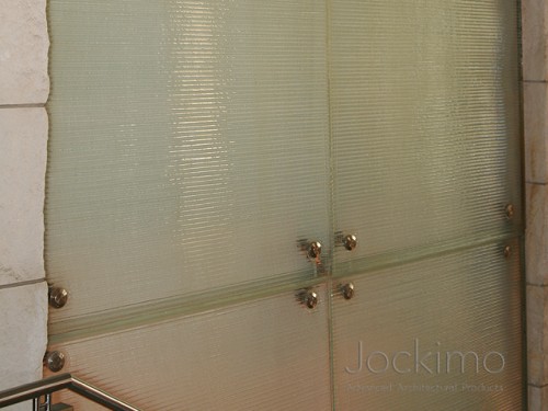 juryshotel glasswaterfall close